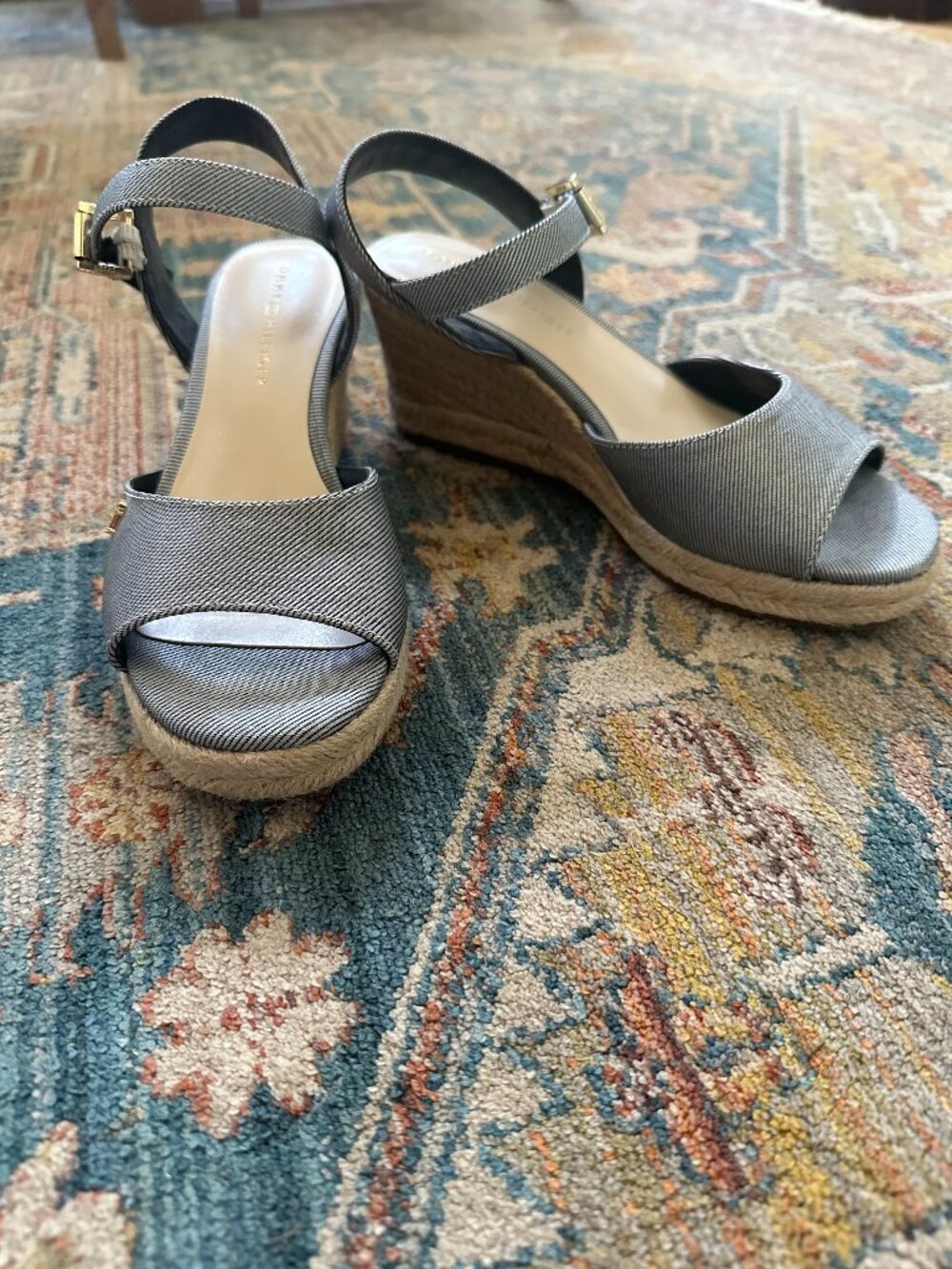 Like New Tommy Hilfiger Blue Satin Espadrilles size 6.5